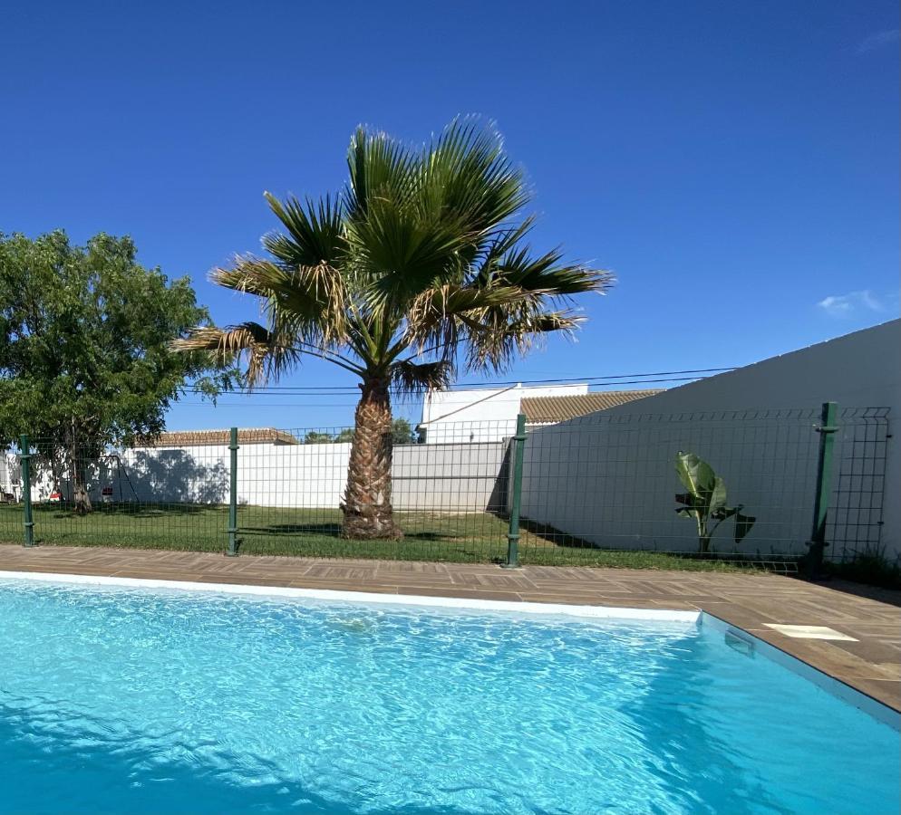 Villa Sumatra à Chiclana de la Frontera Extérieur photo