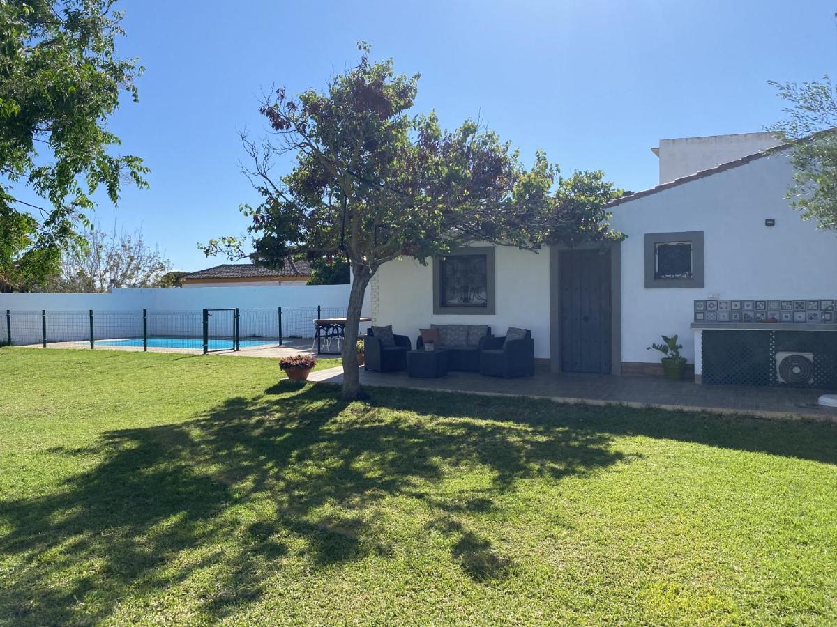 Villa Sumatra à Chiclana de la Frontera Extérieur photo