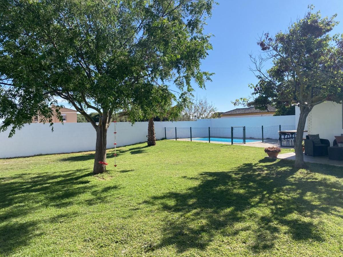 Villa Sumatra à Chiclana de la Frontera Extérieur photo